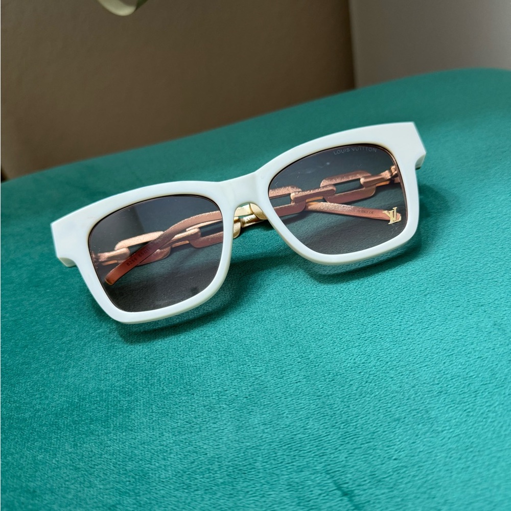 THE LOUIE SUNNIES